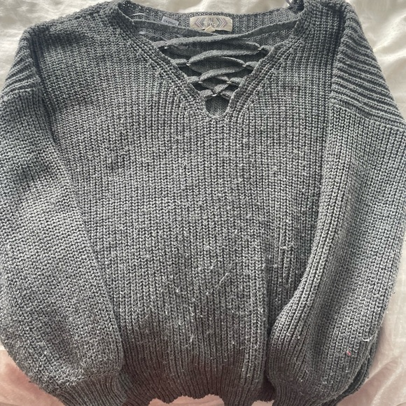 V neck pink rose sweater - Picture 2 of 5